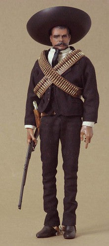 Escultura Bandoleiro Francisco Pancho Villa roupa preta