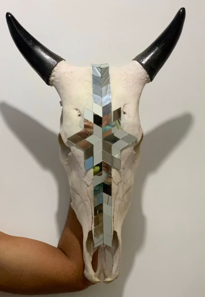 Caveira de Boi Decorativa Espelhado – Estilo Rústico Autêntico