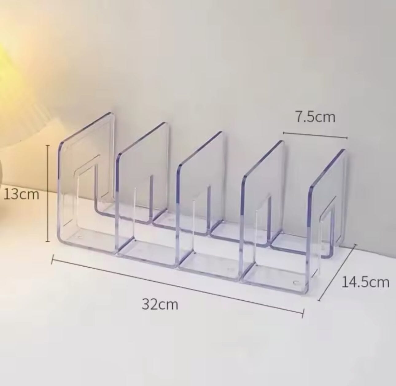 Organizador de Bolsas em Acrílico Com Divisórias p/ 4 Bolsas