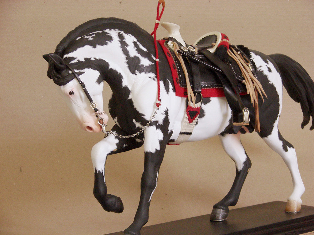 Escultura Cavalo Pintado