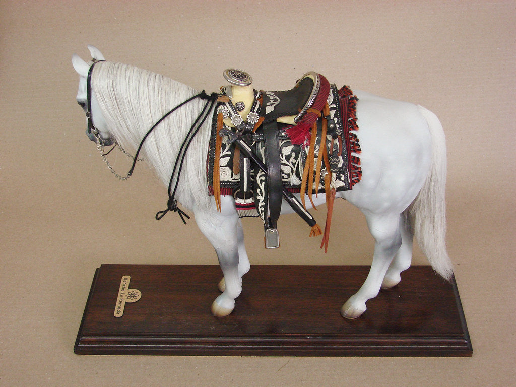 Escultura Cavalo Branco