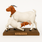 Miniatura Cabra Boer com Cabrito Mamando – Escultura Artesanal em Resina