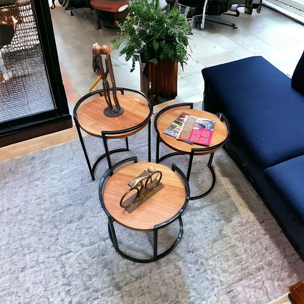 Trio de Mesa Redondo Para Sala em Ferro e Madeira